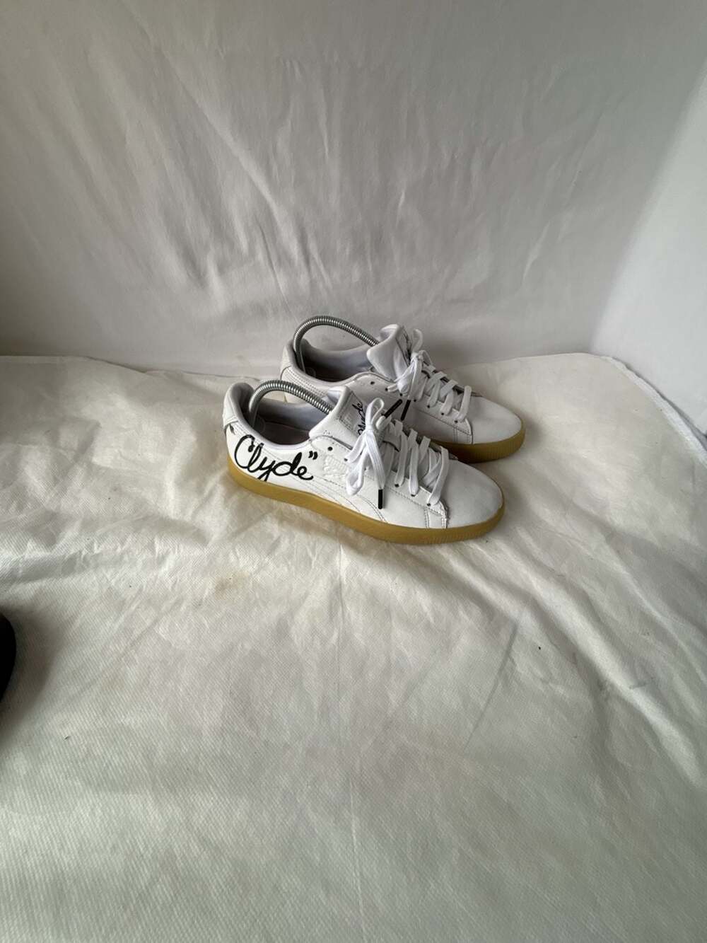 Puma Clyde Leather Sneakers White Gum Sole Size 8